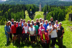 Gruppenbild-vor-Sprungschanze05-19_12-10-06_HX_05524_DSC-HX99_1_DxO_HBAK