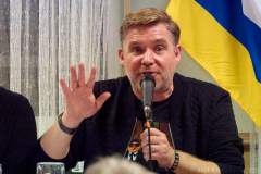 205307-EXIF_272-R1006658_SCRQUER_UHD_16-9KH